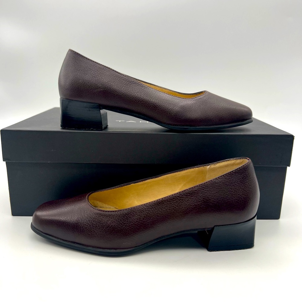 Naturalizer Sz 4 Girls / Woman’s Leather Low Heeled Loafer Maroon Slip-On 1.25"